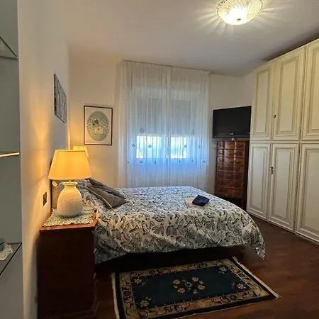 Elegante Vista Mare - 2 Camere, 2 Bagni E Parcheggio Privato *